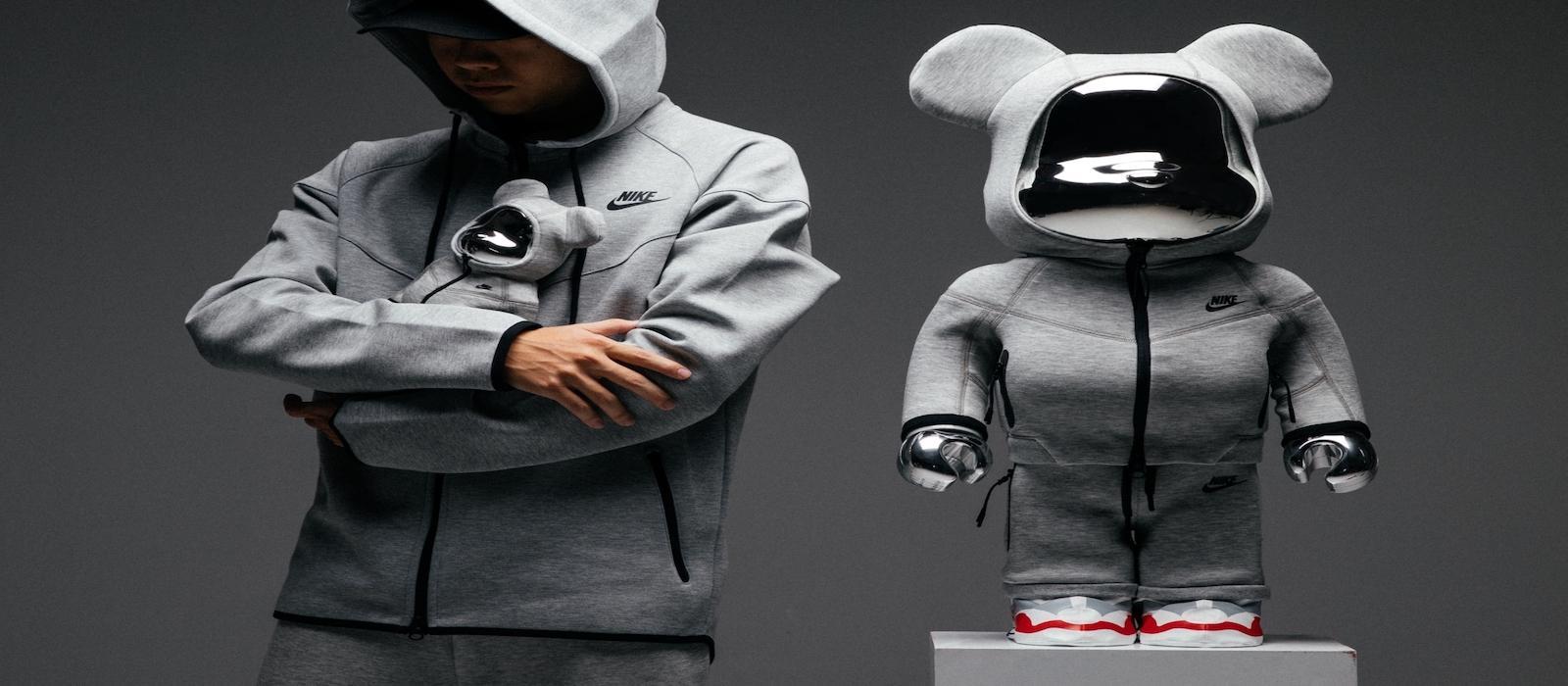 Medicom Toy x Nike Tech Fleece N98 400% & 1000% | Online Raffle Via.